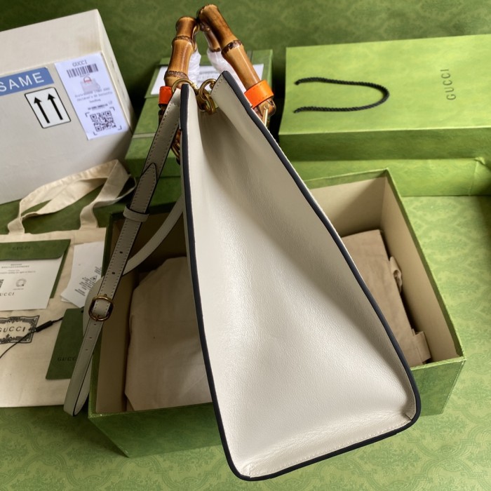 Handbag  Gucci  655658  size  35*30*14  cm