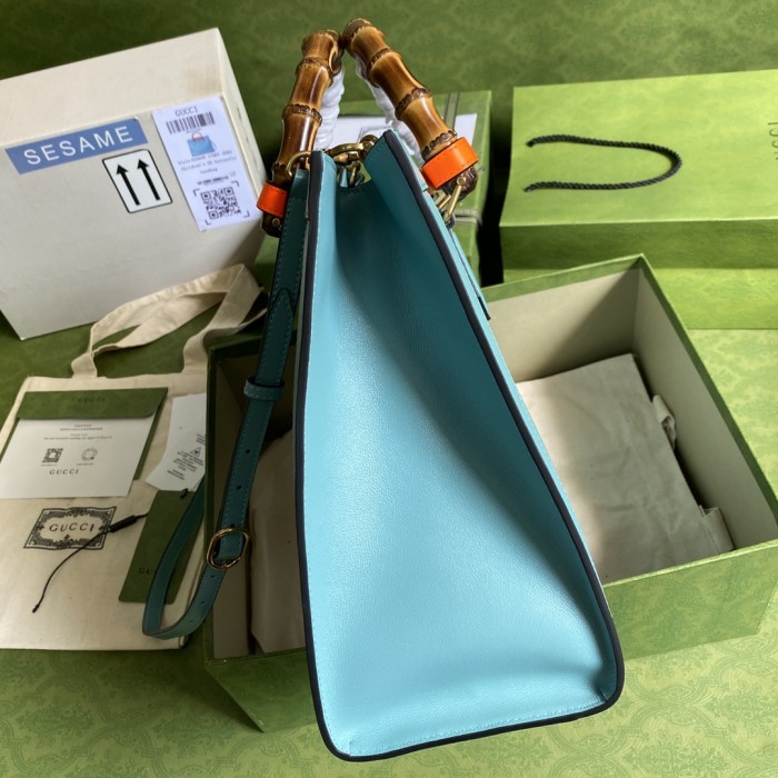  Handbag   Gucci   655658  size  35*30*14  cm