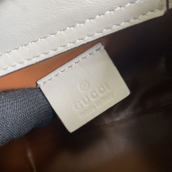 Handbag   Gucci  655661  size  20*16*10  cm