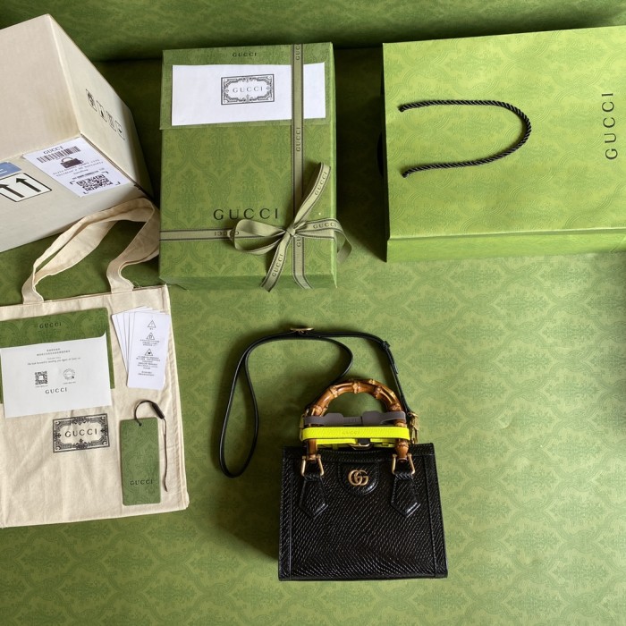 Handbag   Gucci  655661  size  20*16*10 cm