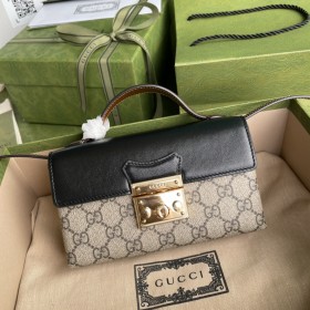 Handbag   Gucci  652683   size  18*10*5  cm