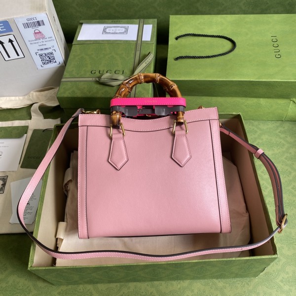 Handbag  Gucci  660195  size  27*24*11  cm
