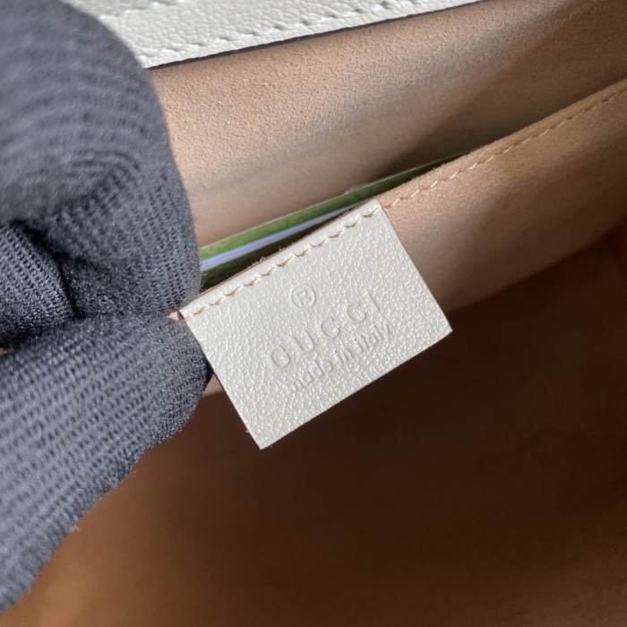 Handbag    Gucci  660195  size  27*24*11  cm