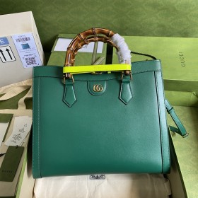  Handbag    Gucci   655658  size  35*30*14  cm