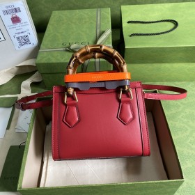  Handbag   Gucci  655661  size  20*16*10  cm  