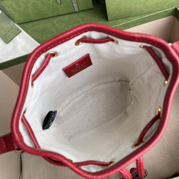 Handbag   Gucci  647801  size  15.5*17*7.5  cm