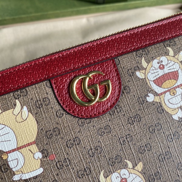  Handbag   Gucci   647804  