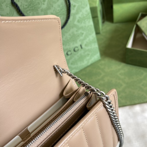 Handbag   Gucci  474575  size  20*13*6  cm