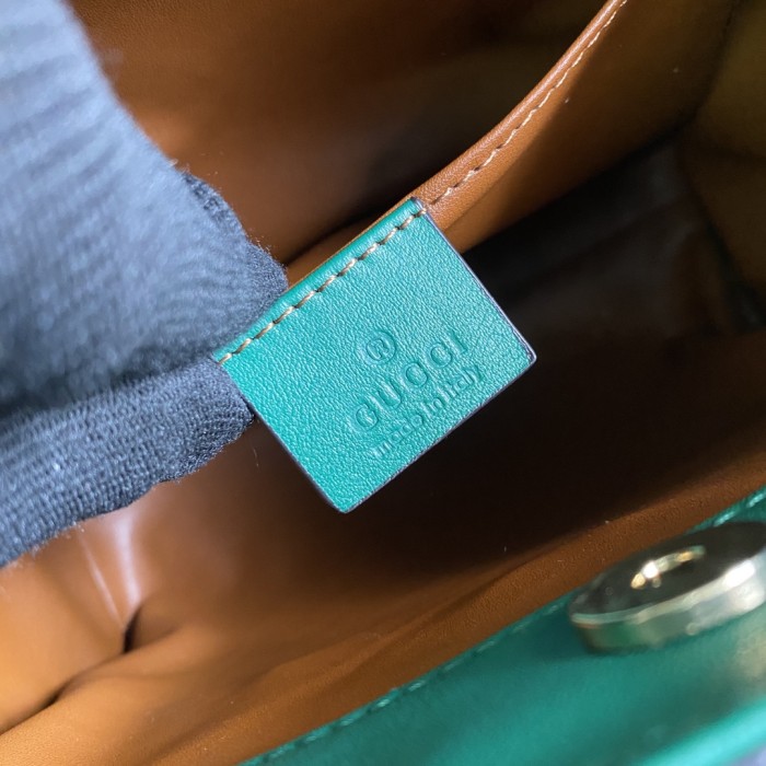  Handbag   Gucci  660195  size  27*24*11 cm