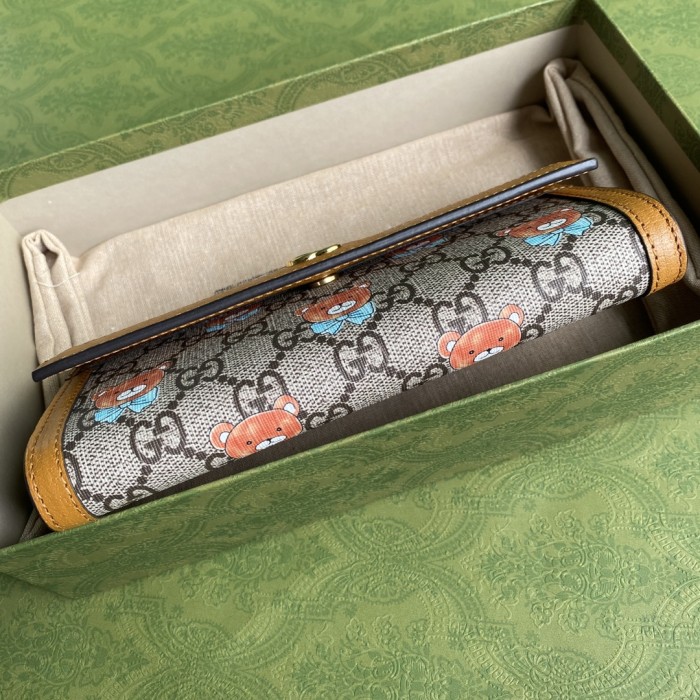 Handbag   Gucci  660509  size  19.5x11x3  cm