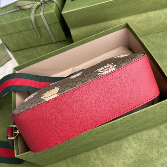 Handbag   Gucci  574886  size  24*14*7 cm