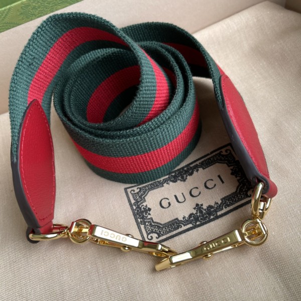 Handbag   Gucci  574886  size  24*14*7 cm