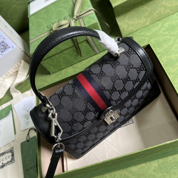  Handbag   Gucci  680119  size  25 * 17.5*7   cm