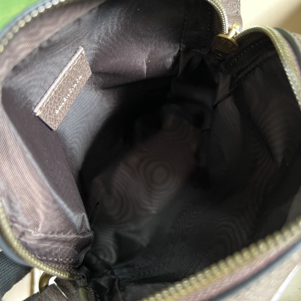 Handbag   Gucci  680129  size  14.0 x17.8 x 5.3  cm