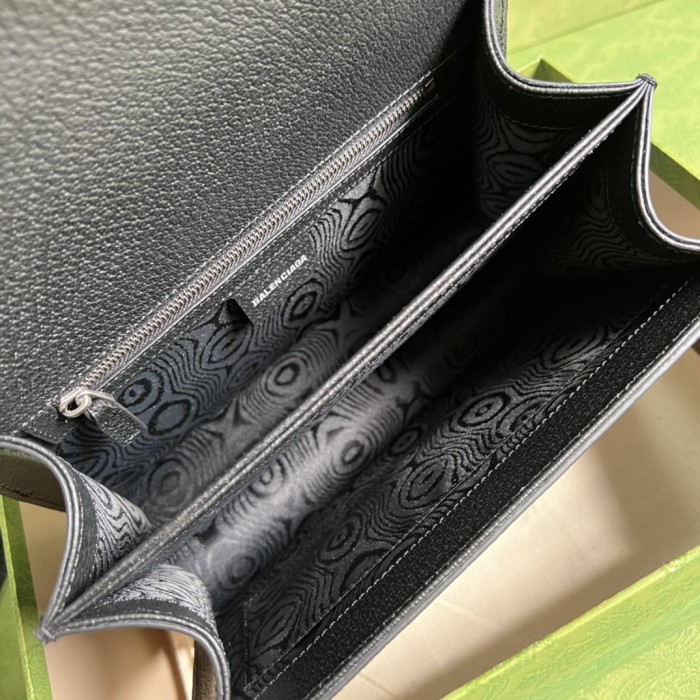  Handbag   Gucci  680119  size  25 * 17.5*7   cm