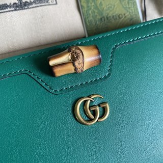  Handbag   Gucci   658634   size  19*10*3.5  cm  