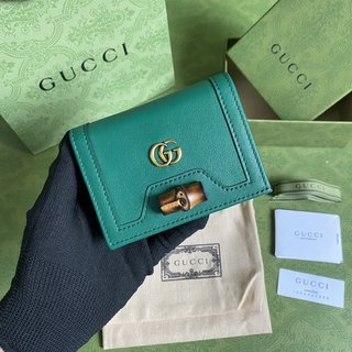  Handbag   Gucci  658244   size  11*9*3  cm