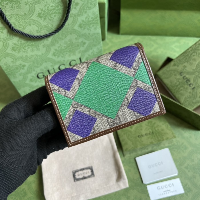  Handbag    Gucci  621887  size  11*8.5*3  cm 