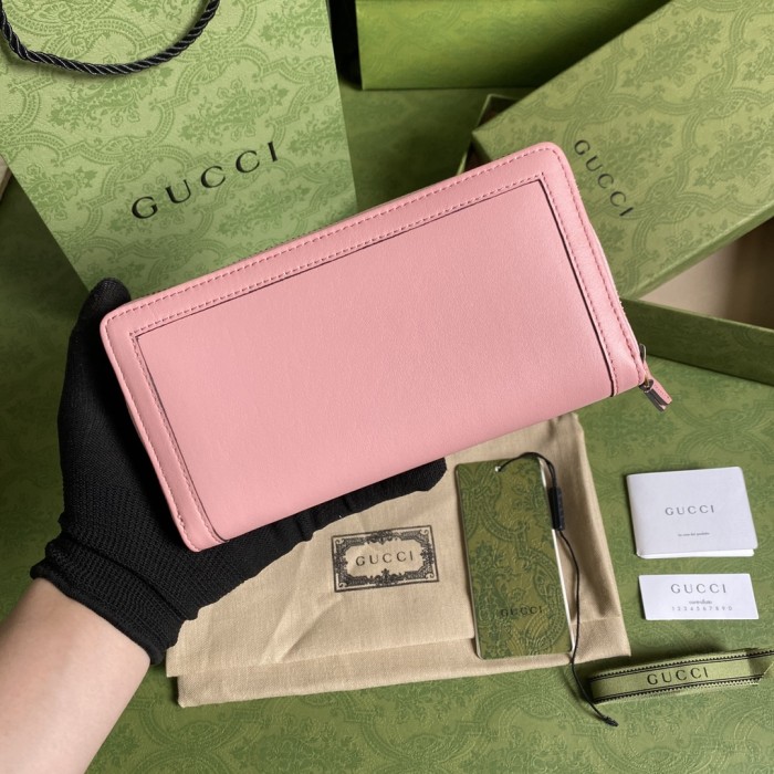  Handbag   Gucci  658634  size  19*10*3.5  cm 