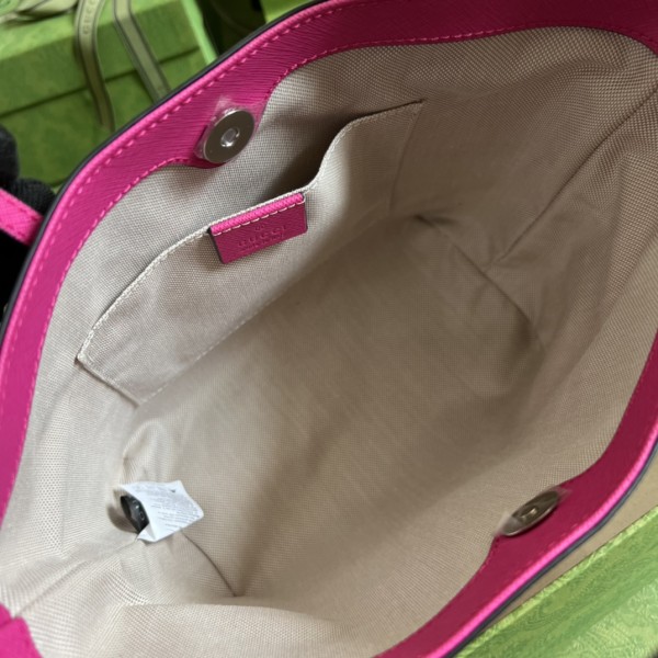 Handbag   Gucci    410812  size  21*20*10  cm