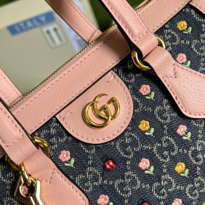 Handbag   Gucci  547551  size  25*19*9.5  cm