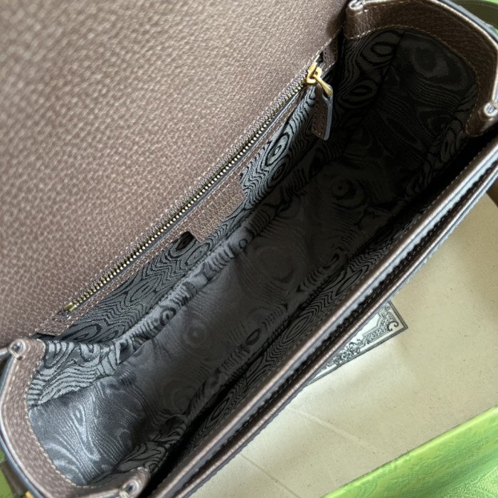  Handbag  Gucci  680121   size    25 x18x 9  cm  