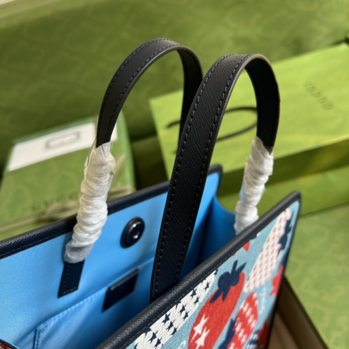  Handbag  Gucci   605614   size  28*26.5*9   cm