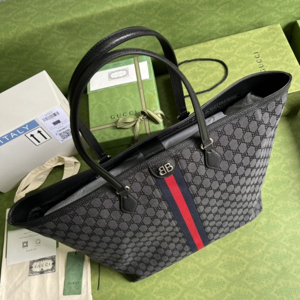  Handbag  Gucci  680127  size  41.5*39.5*19.5  cm