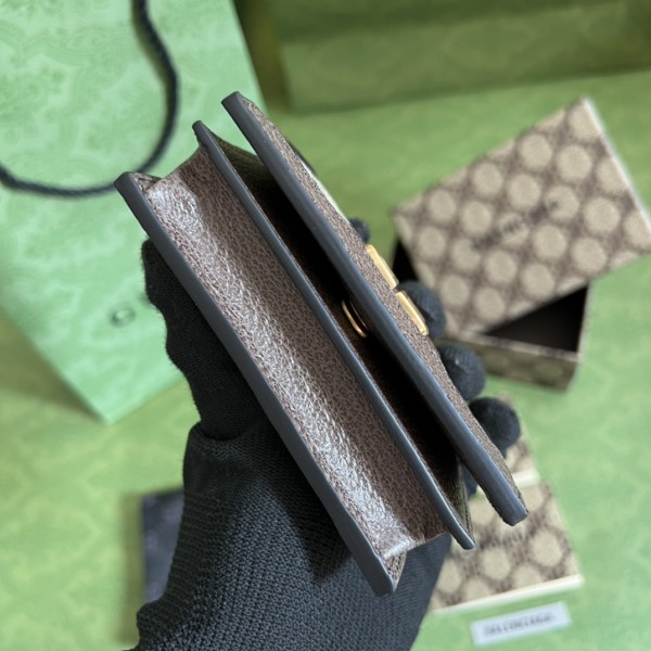  Handbag    Gucci  680385  size  10.9*7.9*2.8  cm