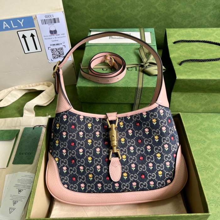  Handbag    Gucci  636706  size  28*19*4.5  cm