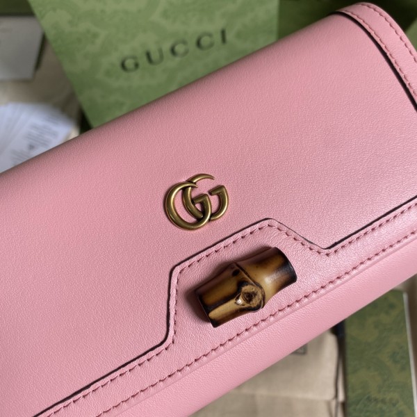  Handbag  Gucci  658243   size  19*10*3.5 cm