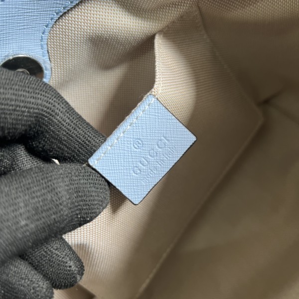  Handbag   Gucci   410812   size  21*20*10  cm