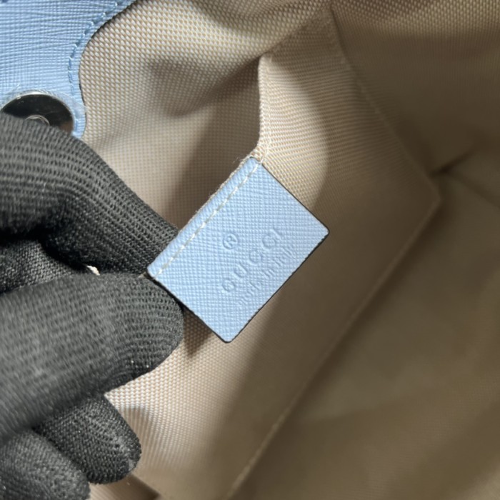  Handbag   Gucci   410812   size  21*20*10  cm