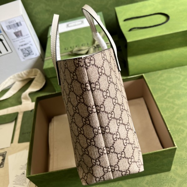 Handbag  Gucci   410812  size   21*20*10  cm