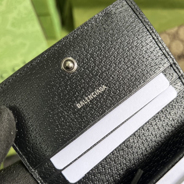  Handbag   Gucci  680385  size 10.9*7.9*2.8  cm