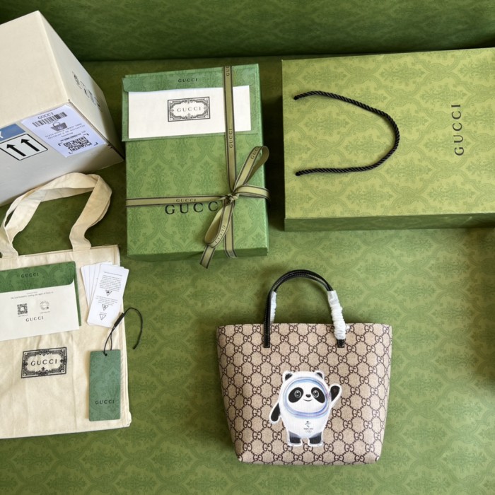  Handbag  Gucci   410812  size  21*20*10  cm