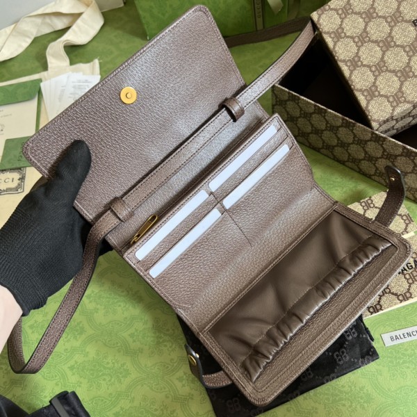  Handbag  Gucci  680131  size  18.8*10.9*3.3  cm