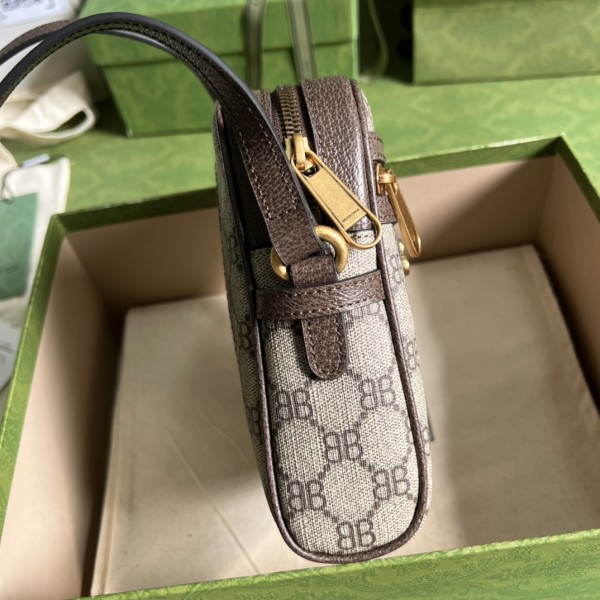 Handbag   Gucci  680129  size  14.0 x17.8 x 5.3  cm