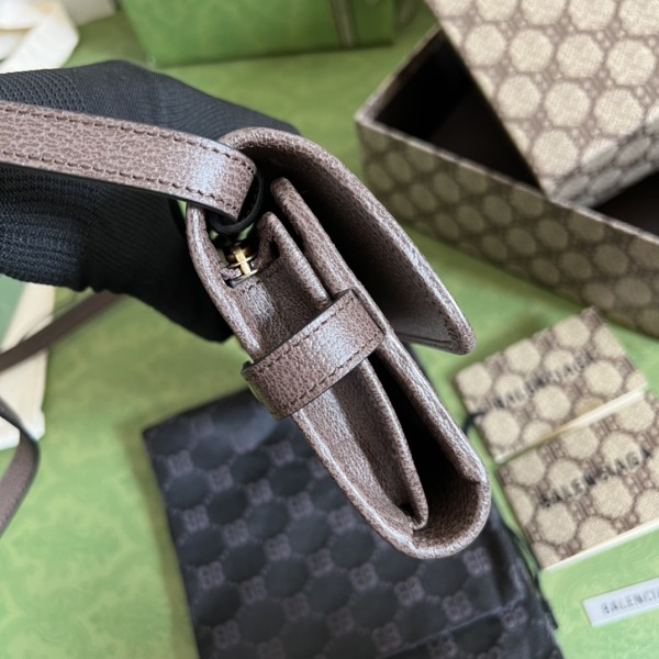  Handbag  Gucci  680131  size  18.8*10.9*3.3  cm