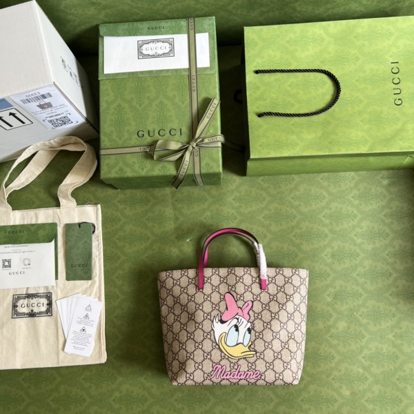 Handbag   Gucci    410812  size  21*20*10  cm