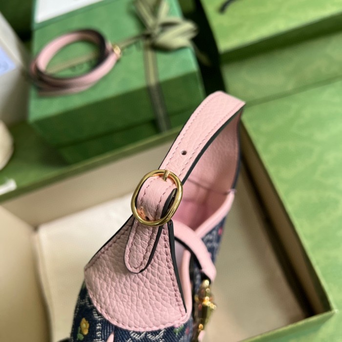 Handbag   Gucci  637092  size  19*13*3  cm