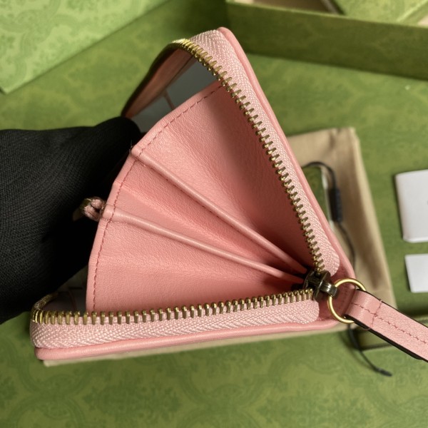  Handbag   Gucci  658634  size  19*10*3.5  cm 