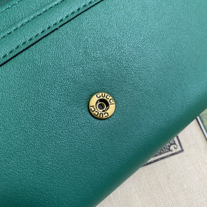  Handbag   Gucci  658243  size  19*10*3.5  cm