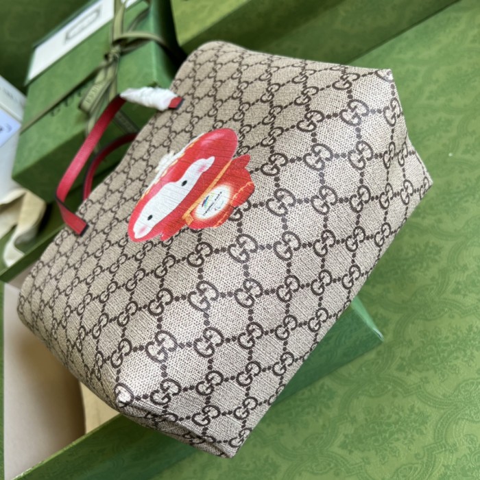  Handbag    Gucci   410812  size   21*20*10   cm