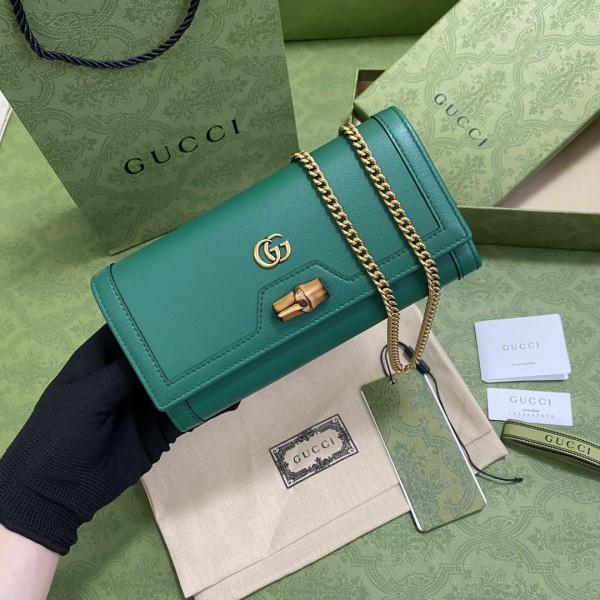  Handbag   Gucci  658243  size  19*10*3.5  cm