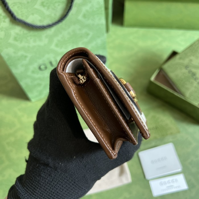  Handbag    Gucci  621887  size  11*8.5*3  cm 