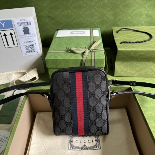  Handbag    Gucci  680129  size 14.0 x17.8 x 5.3  cm
