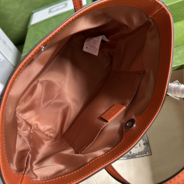  Handbag   Gucci   410812   size  21*20*10  cm