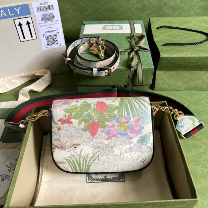  Handbag    Gucci  677266  size  20.6x 14.5x 5  cm