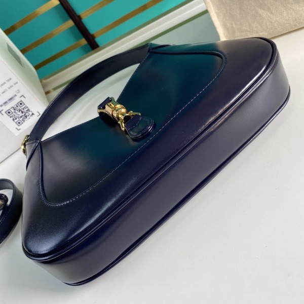  Handbag   Gucci  636709  size  27.5*19*4.5  cm